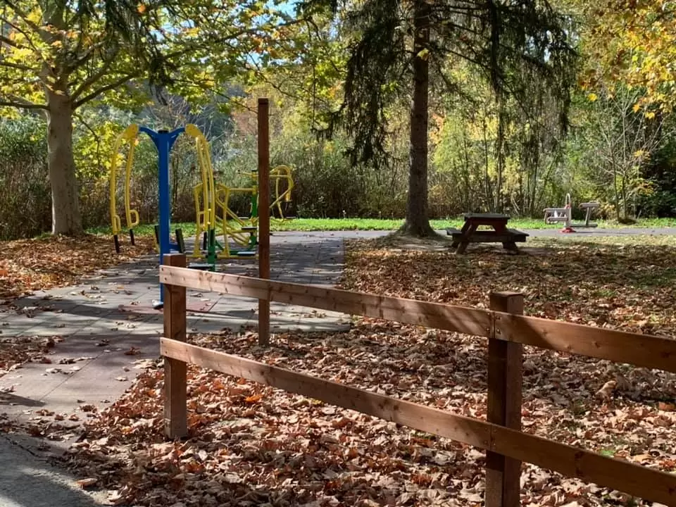 Új akadálymentes gép a fitness parkban!